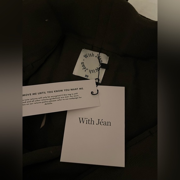 With Jéan drew mini skirt in khaki. Brand new with tags. - Picture 4 of 4